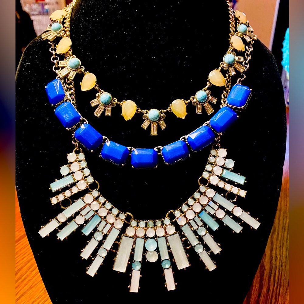 Bundle/lot 3 statement necklaces crystal lucite gems silver/goldtone Loft & Mika